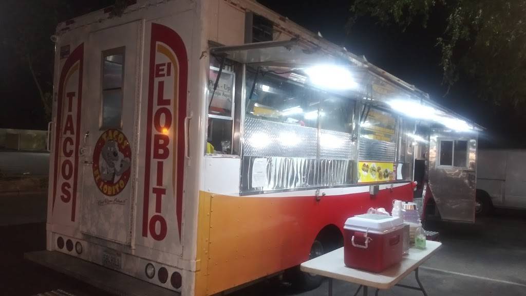 Tacos El Lobito | restaurant | 1801 Planz Rd, Bakersfield, CA 93304, USA | 3234892929 OR +1 323-489-2929