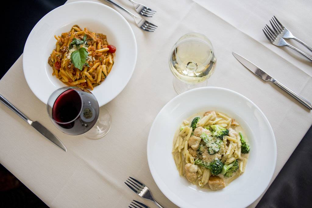 Basil Restaurant | restaurant | 43 Frairy St, Medfield, MA 02052, USA | 5083594400 OR +1 508-359-4400