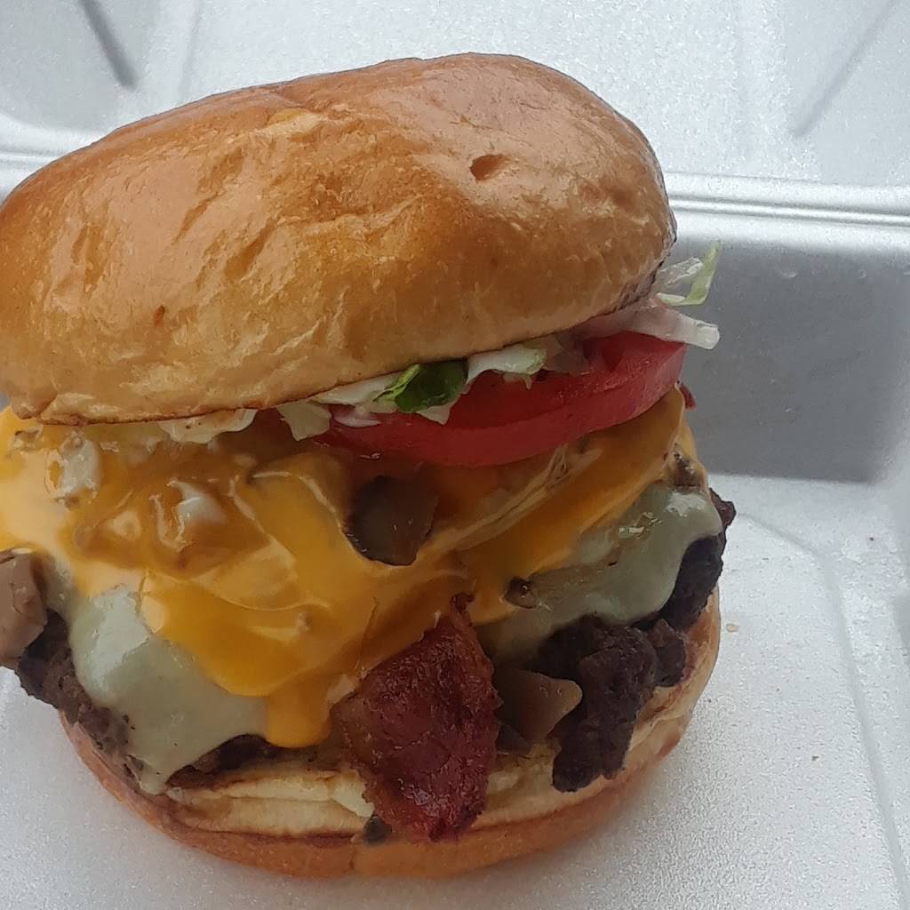 Fresh Market and Grill | restaurant | 4707 St Antoine St, Detroit, MI 48201, USA | 3132094441 OR +1 313-209-4441