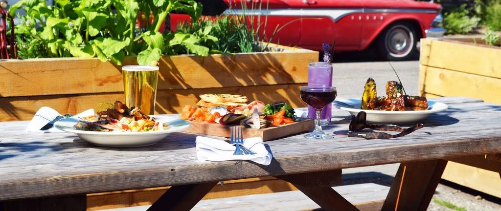 The Maple | restaurant | 8929 Roosevelt Way NE, Seattle, WA 98115, USA | 2064026135 OR +1 206-402-6135