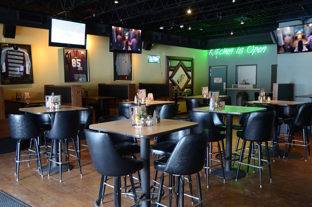 Kruegers | restaurant | N87W16471 Appleton Ave, Menomonee Falls, WI 53051, USA | 2622512340 OR +1 262-251-2340