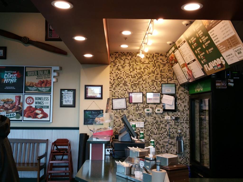 Wingstop | restaurant | 855 S Randall Rd, Elgin, IL 60123, USA | 8476959464 OR +1 847-695-9464
