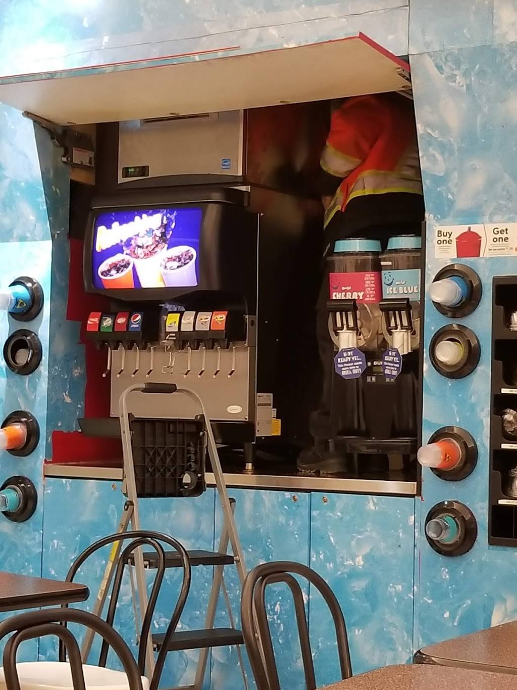 A&W Canada | restaurant | 1896 Eglinton Ave E, Scarborough, ON M1L 2L9, Canada | 4167518896 OR +1 416-751-8896