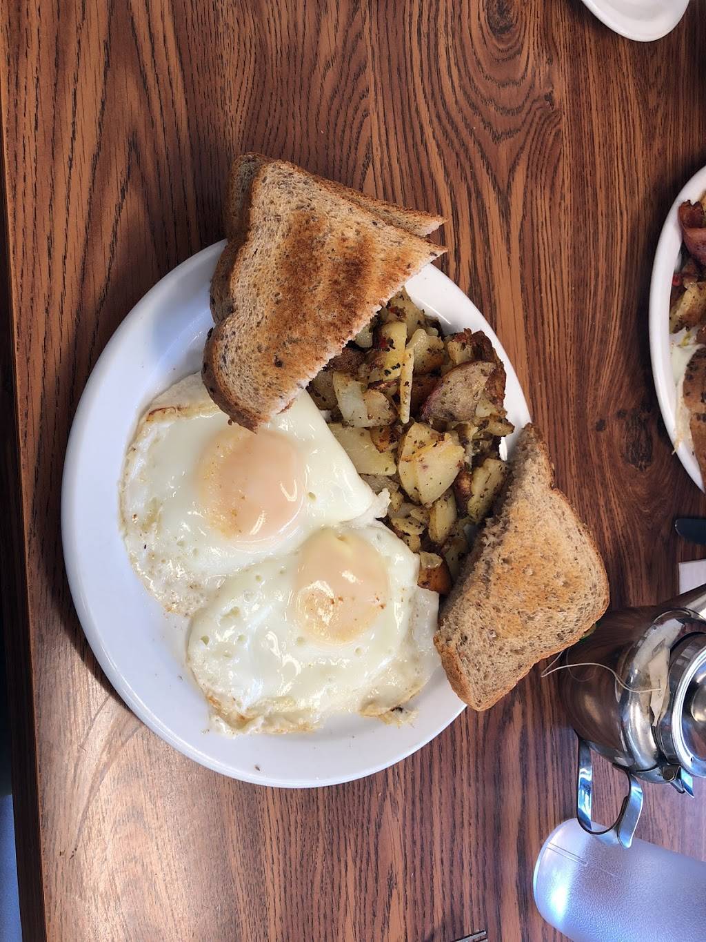 East City Coffee Shop | cafe | 55 Hunter St E, Peterborough, ON K9H 1G4, Canada | 7057434518 OR +1 705-743-4518