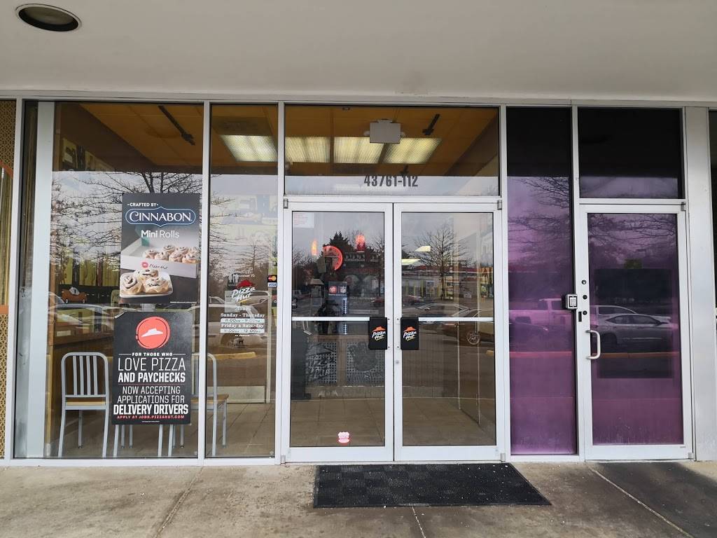 Pizza Hut | restaurant | 43761 Parkhurst Plaza #112, Ashburn, VA 20147, USA | 7037240444 OR +1 703-724-0444