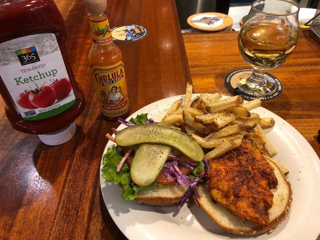 Selby Ave Bar and Grill | restaurant | 1575 Selby Ave, St Paul, MN 55104, USA | 6516900197 OR +1 651-690-0197