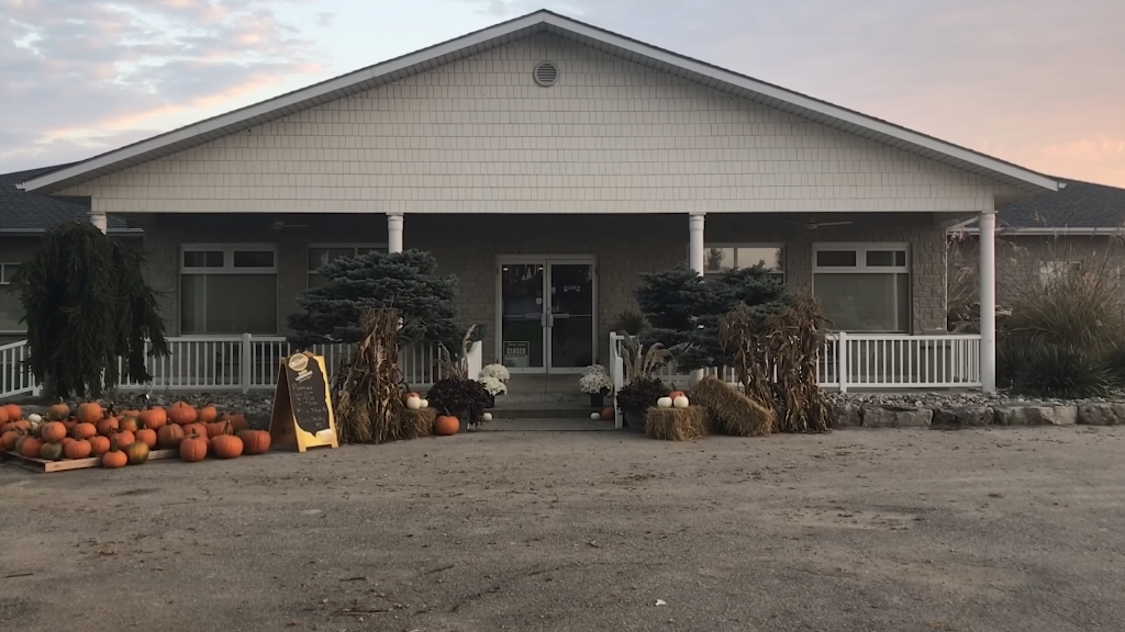 The Clubhouse at Baldoon | restaurant | 7018 Dufferin Ave, Wallaceburg, ON N8A 4M8, Canada | 5196272366 OR +1 519-627-2366