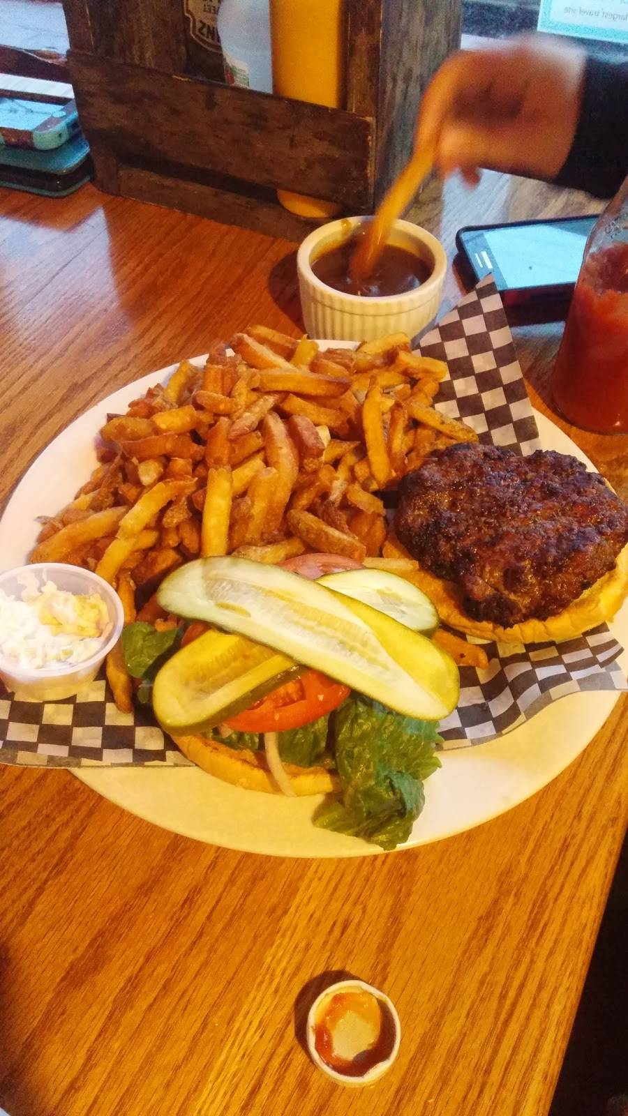 FireHall Food Fun and Friends | restaurant | 40 St Lawrence St W, Madoc, ON K0K 2K0, Canada | 5196542123 OR +1 519-654-2123