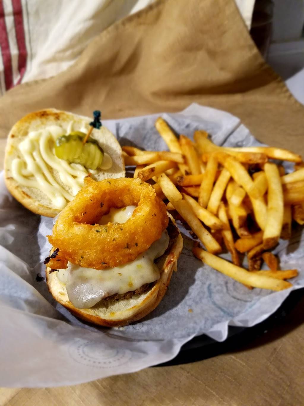 Trout Town Tavern & Eatery | restaurant | 306 Elm St, Kalkaska, MI 49646, USA | 2312582701 OR +1 231-258-2701