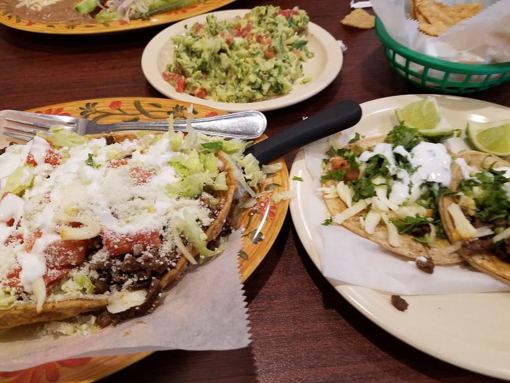 Taqueria Guadalajara | restaurant | 1926 Grand Ave, Waukegan, IL 60085, USA | 2246566524 OR +1 224-656-6524