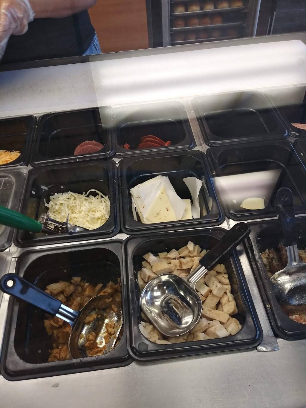 Subway | restaurant | 20 N Groesbeck Hwy, Mt Clemens, MI 48043, USA | 5864665830 OR +1 586-466-5830