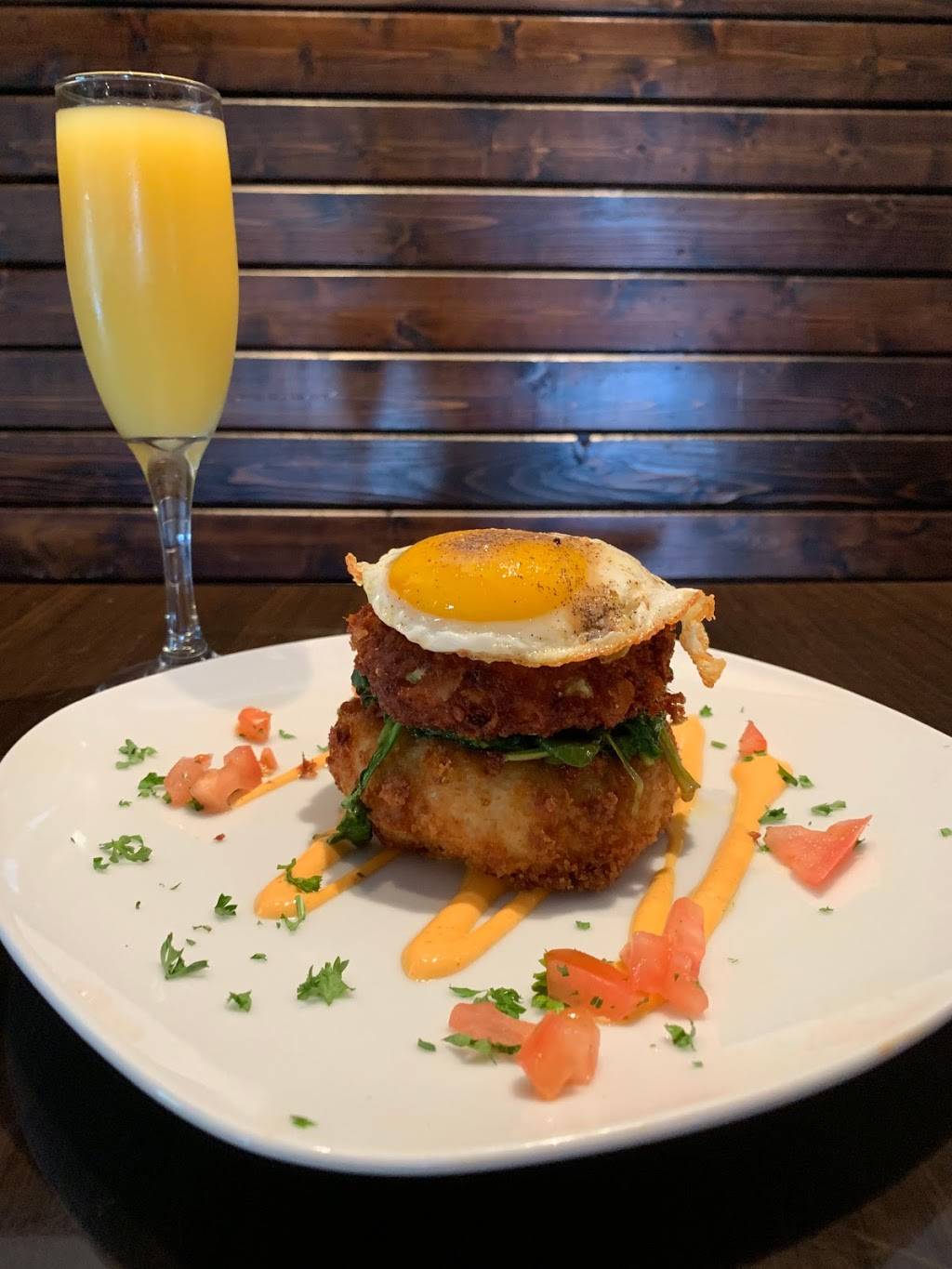 The Social on Friendly | restaurant | 1617 W Friendly Ave, Greensboro, NC 27403, USA | 3369380070 OR +1 336-938-0070