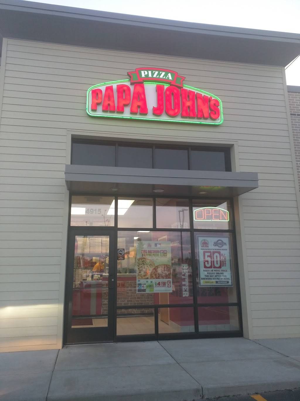 Papa Johns Pizza | restaurant | 4915 S Moorland Rd, New Berlin, WI 53151, USA | 2629014444 OR +1 262-901-4444