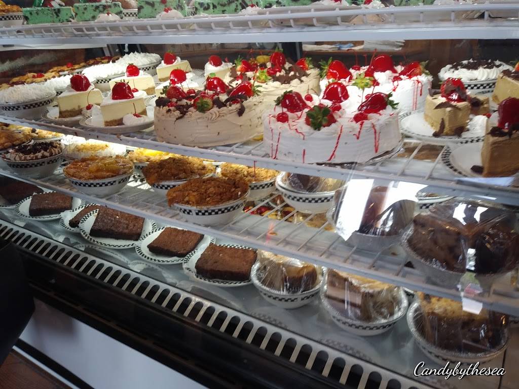 Black Bear Diner | restaurant | 3050 N Tegner Rd, Turlock, CA 95380, USA | 2096323000 OR +1 209-632-3000