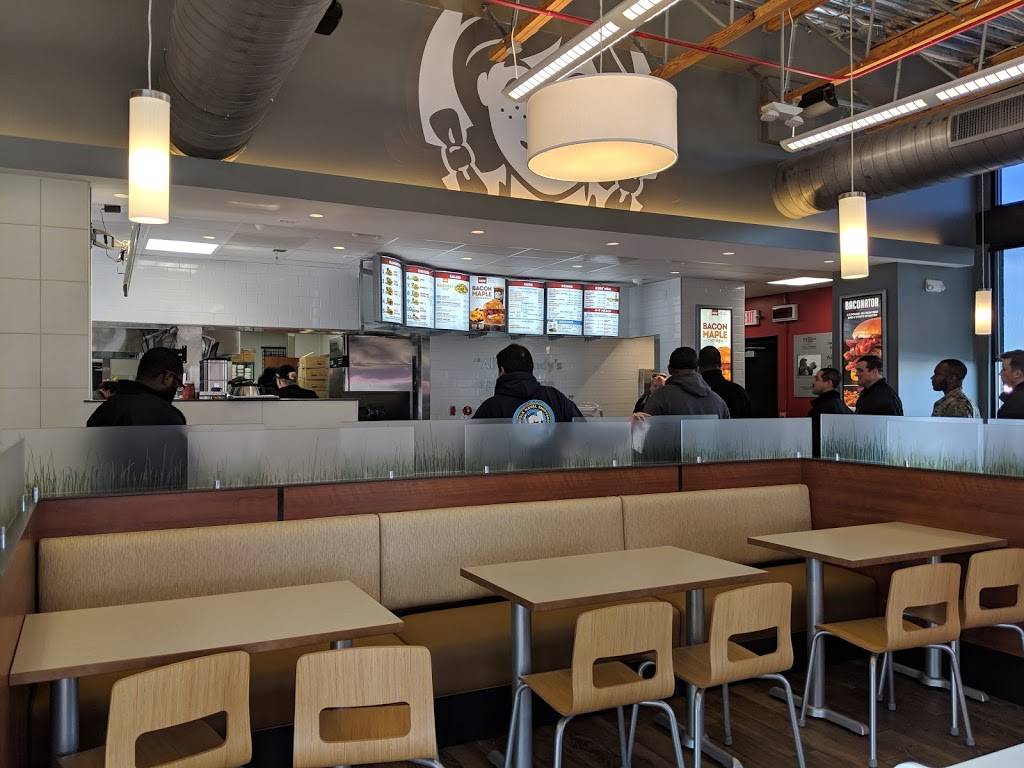 Wendys | restaurant | 9400 Decatur Ave Building Z 300, Norfolk, VA 23511, USA | 7576323570 OR +1 757-632-3570