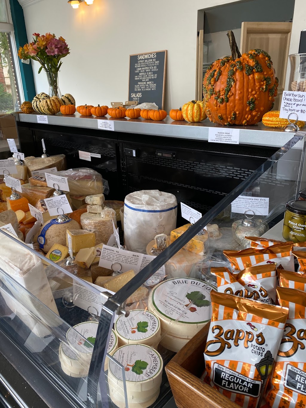 Virginia Cheese Company | restaurant | 501 Botetourt St, Norfolk, VA 23510, USA | 7579379950 OR +1 757-937-9950