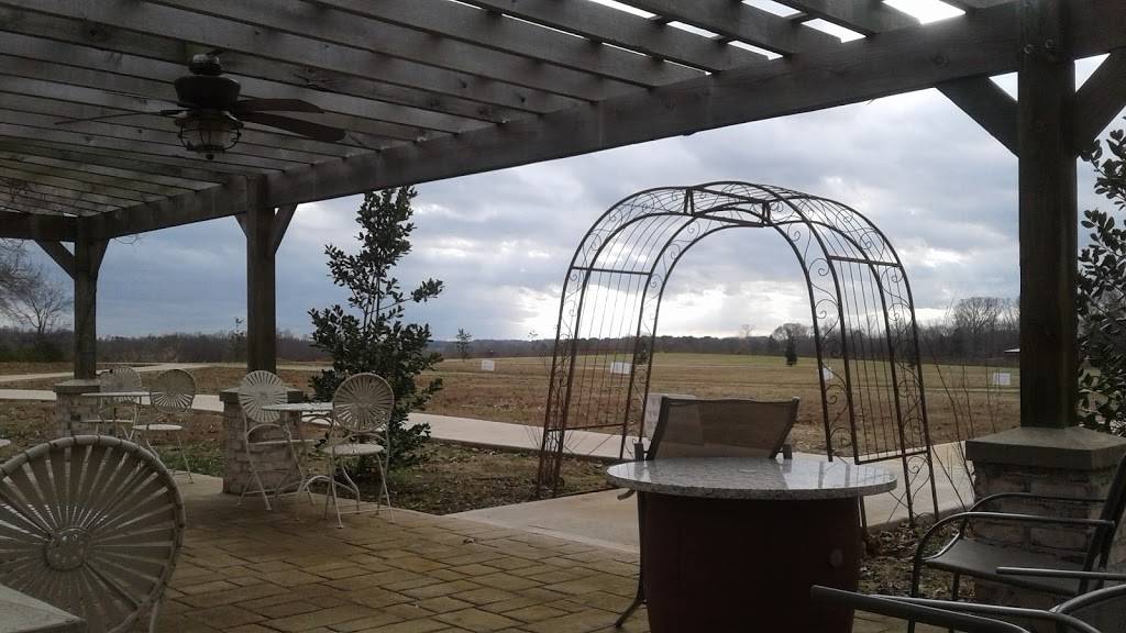 Paris Winery Restaurant | restaurant | 2982 Harvey Bowden Rd, Paris, TN 38242, USA | 7316449500 OR +1 731-644-9500