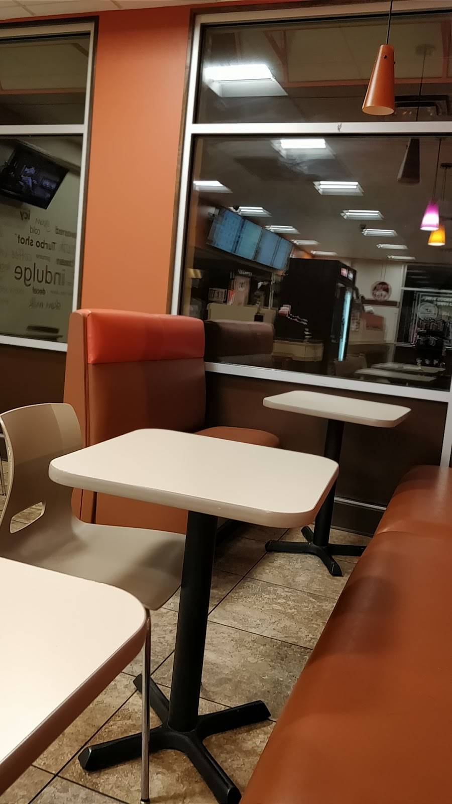 Dunkin | bakery | 122 Pearl St, Essex Junction, VT 05452, USA | 8028797466 OR +1 802-879-7466