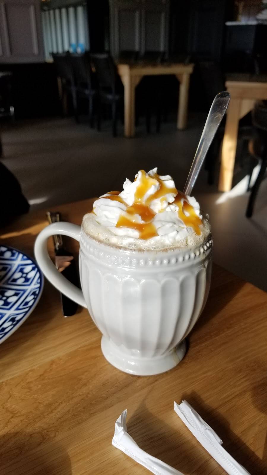 The Meeting Place | restaurant | 3600 Owen Rd, Fenton, MI 48430, USA | 8103548881 OR +1 810-354-8881