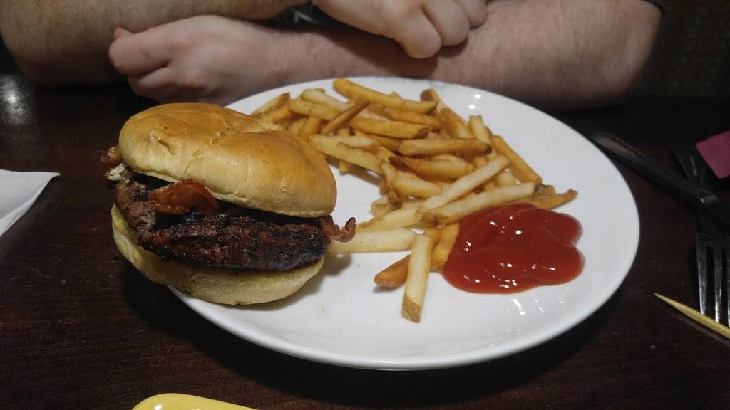 Ground Round Neenah | restaurant | 1010 Cameron Way, Neenah, WI 54956, USA | 9204869604 OR +1 920-486-9604