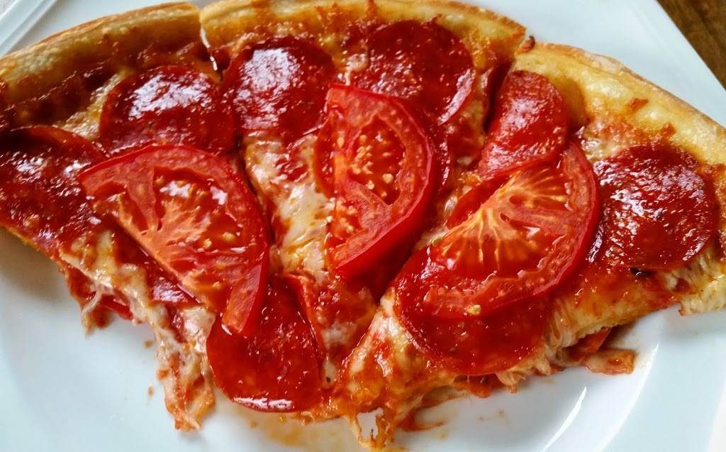 Farinacci Pizza | restaurant | 3265 Oakwood Dr, Cuyahoga Falls, OH 44221, USA | 3309454647 OR +1 330-945-4647