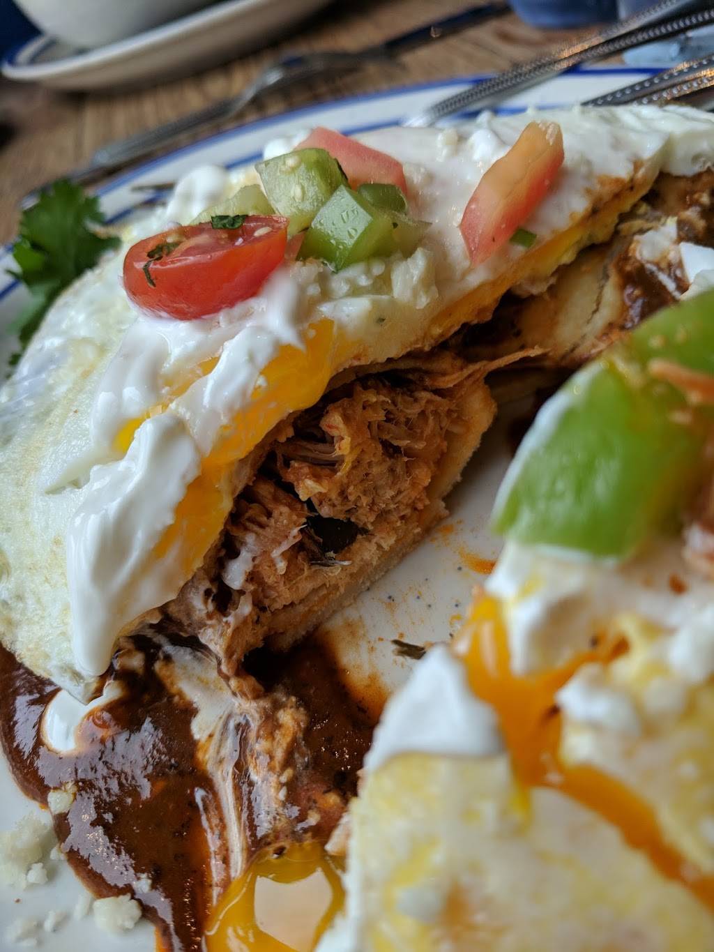 La Puerta Verde | restaurant | 2001 Fenwick St NE, Washington, DC 20002, USA | 2022901875 OR +1 202-290-1875