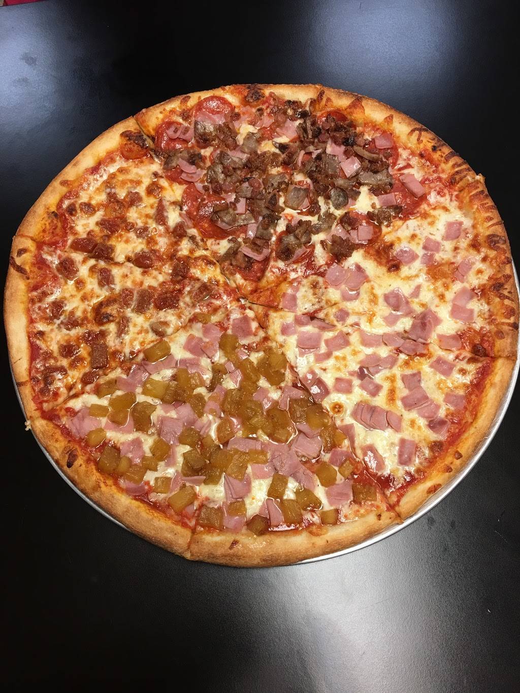 Famous pocho pizza | restaurant | 1516 SW 3rd Ave, Ocala, FL 34471, USA | 3526202115 OR +1 352-620-2115