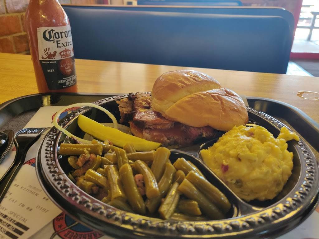 Risckys BAR-B-Q | restaurant | 9000 Benbrook Blvd, Fort Worth, TX 76126, USA | 8172493320 OR +1 817-249-3320