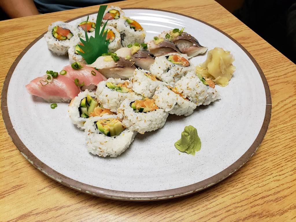 Noble Fish | restaurant | 45 E 14 Mile Rd, Clawson, MI 48017, USA | 2485852314 OR +1 248-585-2314