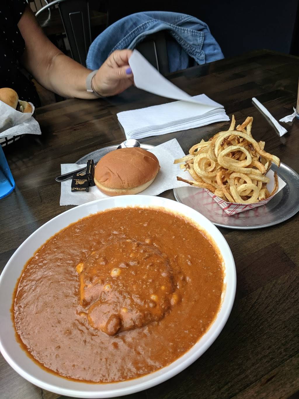 Wonderburger | restaurant | 3333 W 111th St Unit B, Chicago, IL 60655, USA | 7736148336 OR +1 773-614-8336