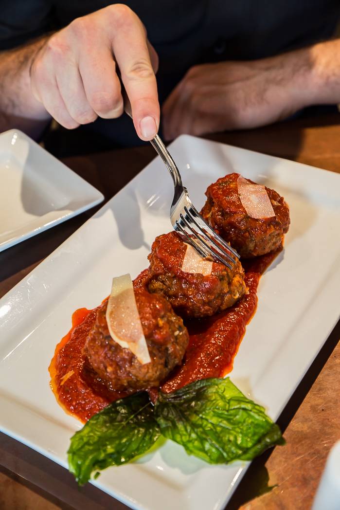 The Range Bar & Grille | restaurant | 306 Whiting St, Hingham, MA 02043, USA | 7818753382 OR +1 781-875-3382