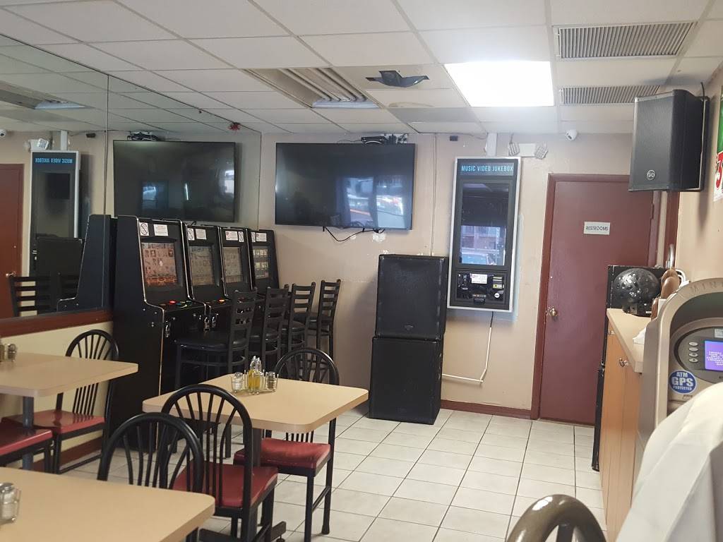 Xplosion Cafe | restaurant | 2601 W 76th St, Hialeah, FL 33016, USA | 3058482233 OR +1 305-848-2233