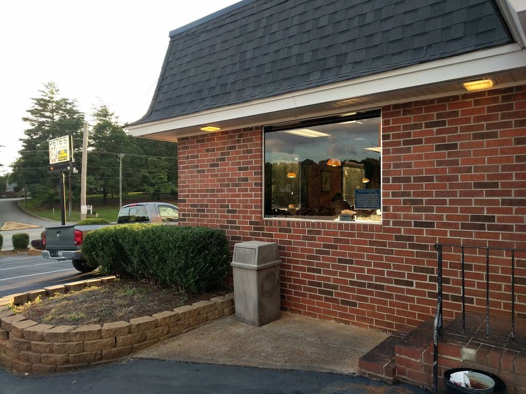 Petes On Poinsett | restaurant | 2658 Poinsett Hwy, Greenville, SC 29609, USA | 8642420289 OR +1 864-242-0289
