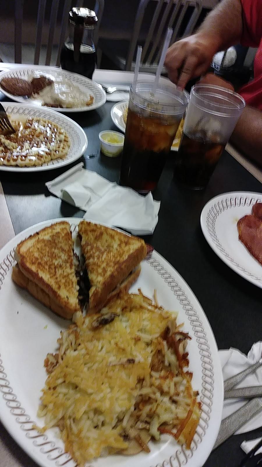 Waffle House | meal takeaway | 1914 N Jackson St, Tullahoma, TN 37388, USA | 9314553131 OR +1 931-455-3131