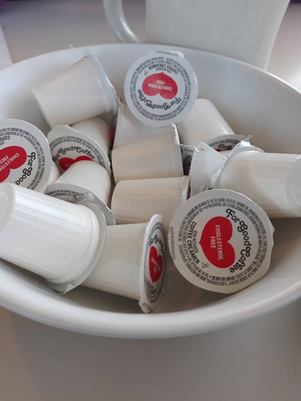 Finos Family Dining | restaurant | 450 N Perry St, Pontiac, MI 48342, USA | 2483346116 OR +1 248-334-6116