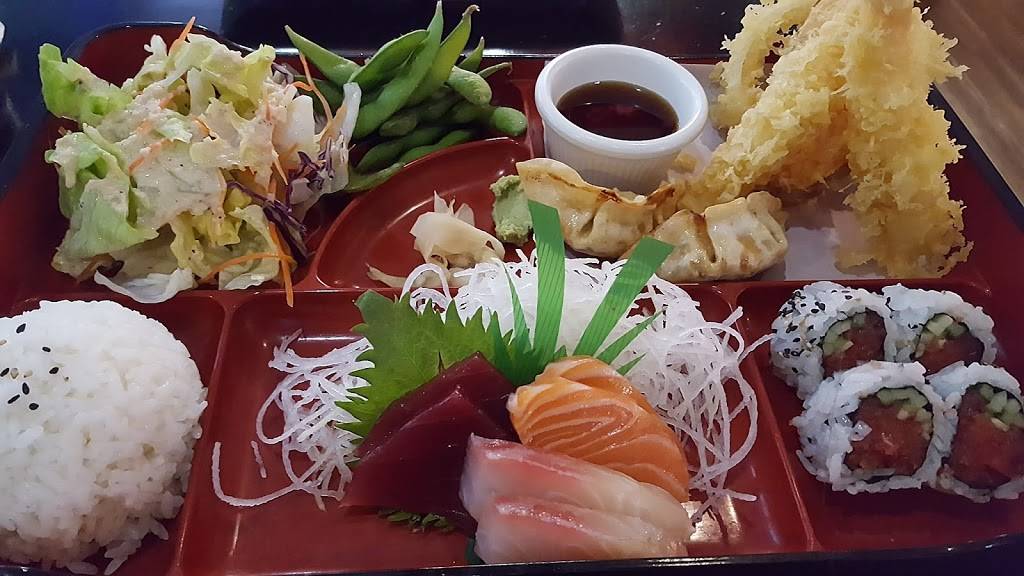 Sumo Sushi Japanese Cuisine | restaurant | 23745 225th Way SE #101, Maple Valley, WA 98038, USA | 4255847034 OR +1 425-584-7034