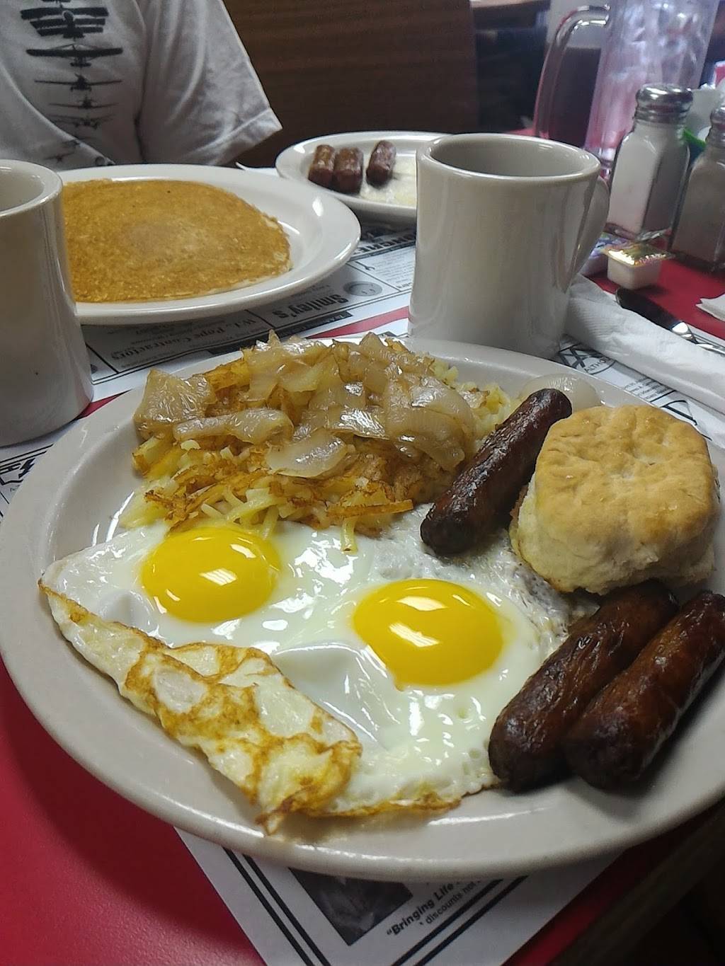 Hometown Diner | restaurant | 3562 Western Branch Blvd, Portsmouth, VA 23707, USA | 7576738900 OR +1 757-673-8900