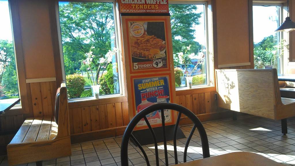 Popeyes Louisiana Kitchen | restaurant | 7101 Martin Luther King Jr Hwy, Landover, MD 20785, USA | 3017737354 OR +1 301-773-7354