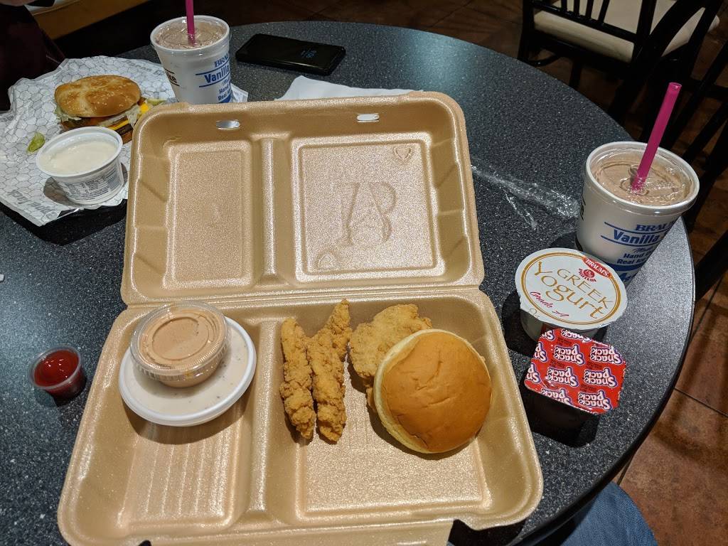 Braums Ice Cream & Burger Restaurant | restaurant | 701 S 32nd St, Muskogee, OK 74401, USA | 9186873007 OR +1 918-687-3007