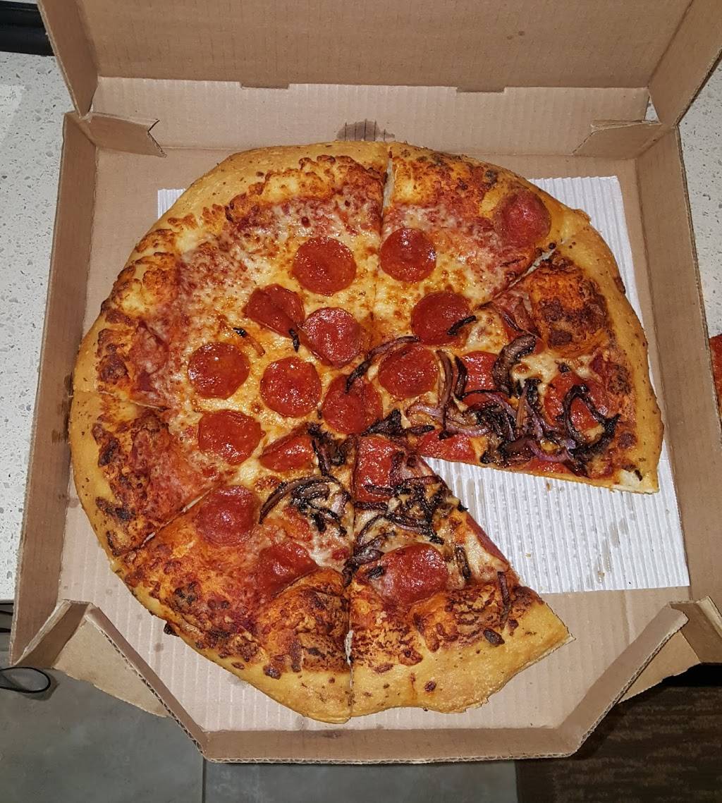 Pizza Hut | meal takeaway | 701 N Ankeny Blvd, Ankeny, IA 50021, USA | 5159641174 OR +1 515-964-1174