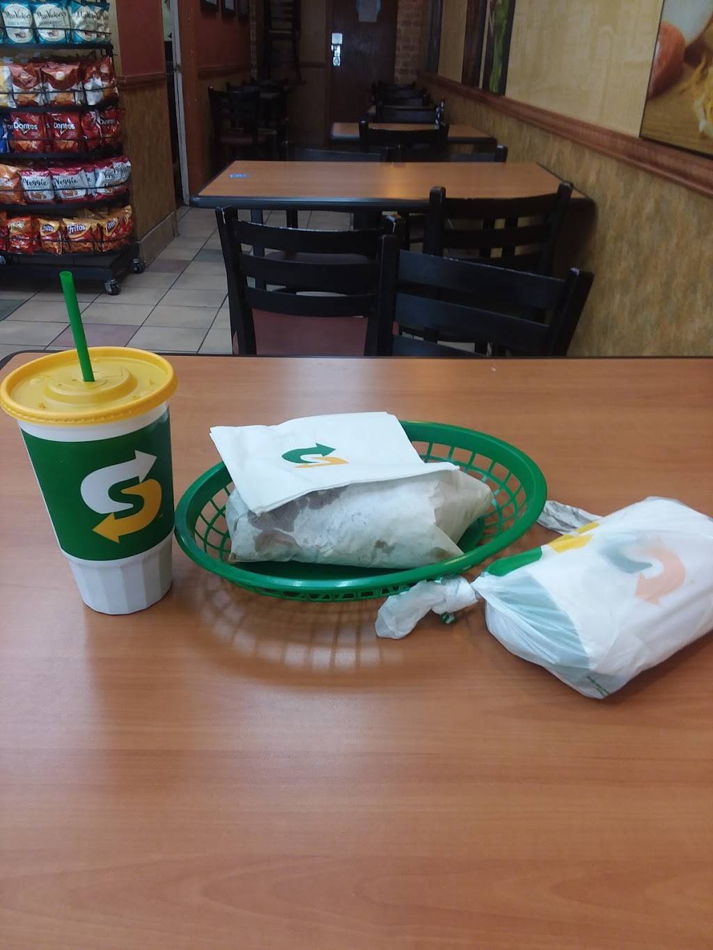 Subway Restaurants | restaurant | 731 J St, Sacramento, CA 95814, USA | 9164444484 OR +1 916-444-4484