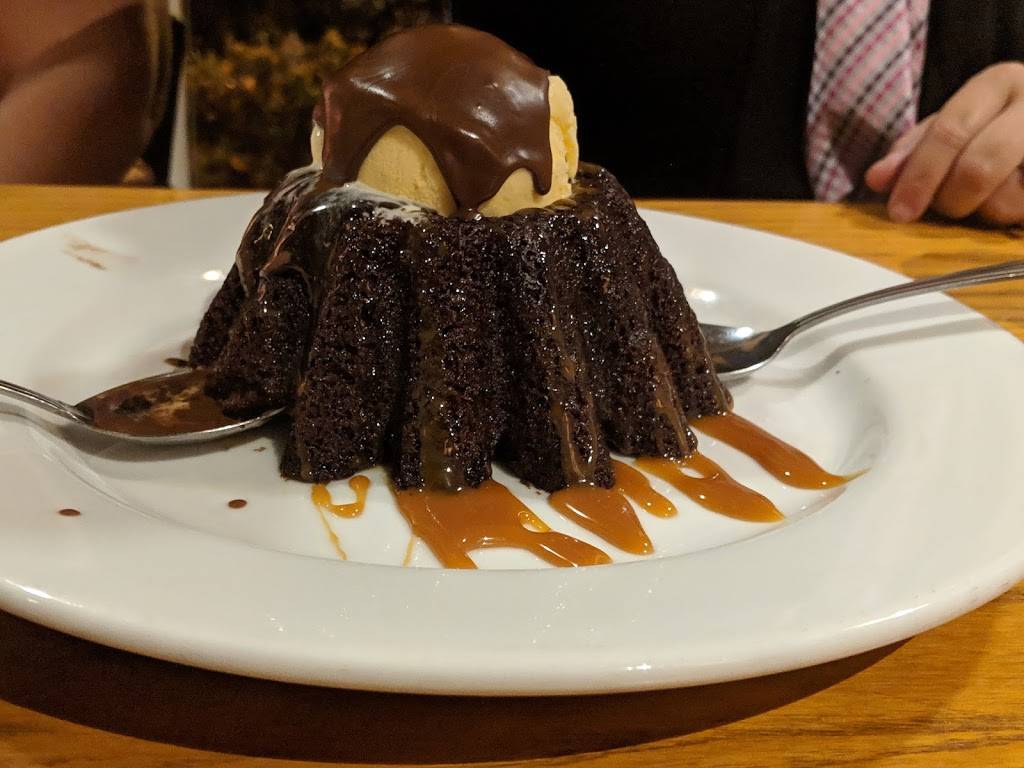 Chilis Grill & Bar | meal takeaway | 12181 E Colonial Dr, Orlando, FL 32826, USA | 4073846622 OR +1 407-384-6622