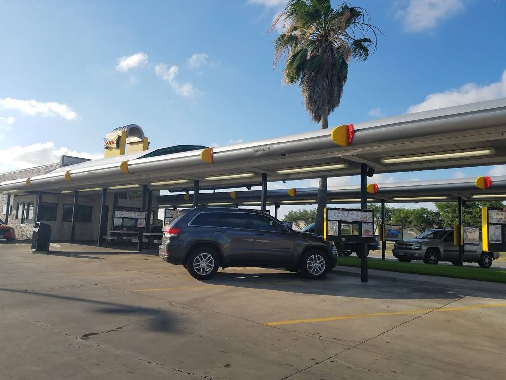 Sonic Drive-In | restaurant | 6417 Weber Rd, Corpus Christi, TX 78413, USA | 3618558086 OR +1 361-855-8086
