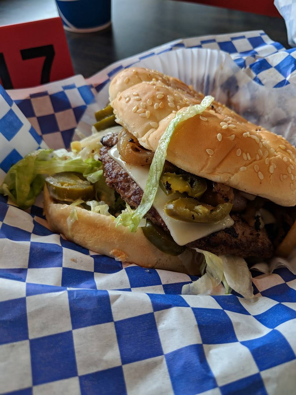 Top Burger Drive In | restaurant | 1436 NE Everett St, Camas, WA 98607, USA | 3608343867 OR +1 360-834-3867