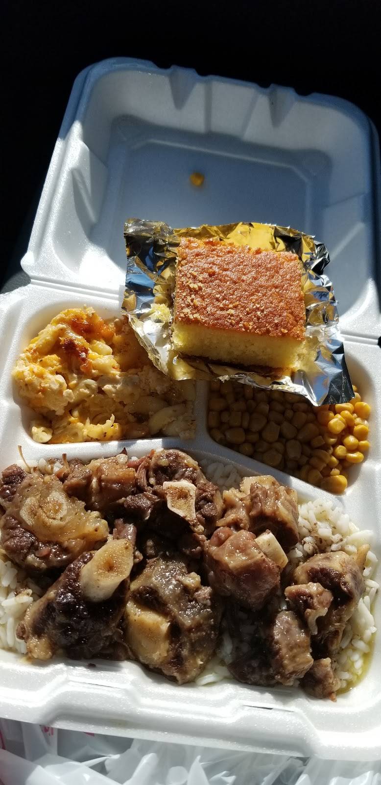 Ms. Bs Southern Soul Food | restaurant | 676 St Andrews Rd, Columbia, SC 29210, USA | 8035696656 OR +1 803-569-6656
