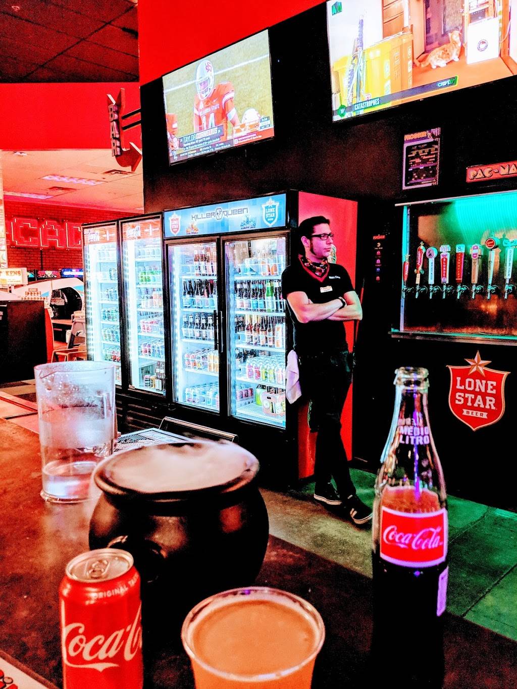 Pinballz | restaurant | 13729 US-183, Austin, TX 78750, USA | 5125378737 OR +1 512-537-8737