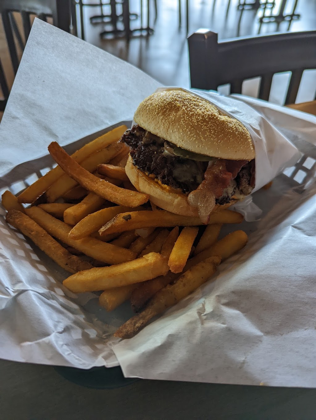 Killer Burger | restaurant | 30020 SW Boones Ferry Rd, Wilsonville, OR 97070, USA | 5034270335 OR +1 503-427-0335