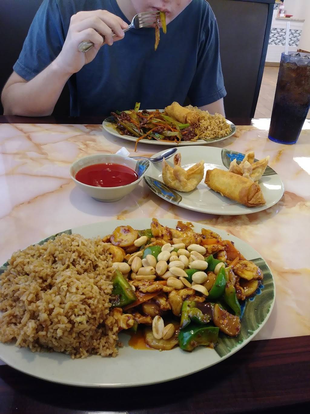 Moon Wok | restaurant | 645 Harwood Rd, Bedford, TX 76021, USA | 8172812787 OR +1 817-281-2787