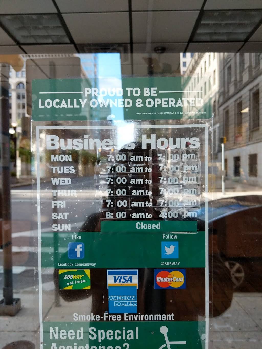 Subway | restaurant | 200 E Lexington St, Baltimore, MD 21202, USA | 4107527772 OR +1 410-752-7772