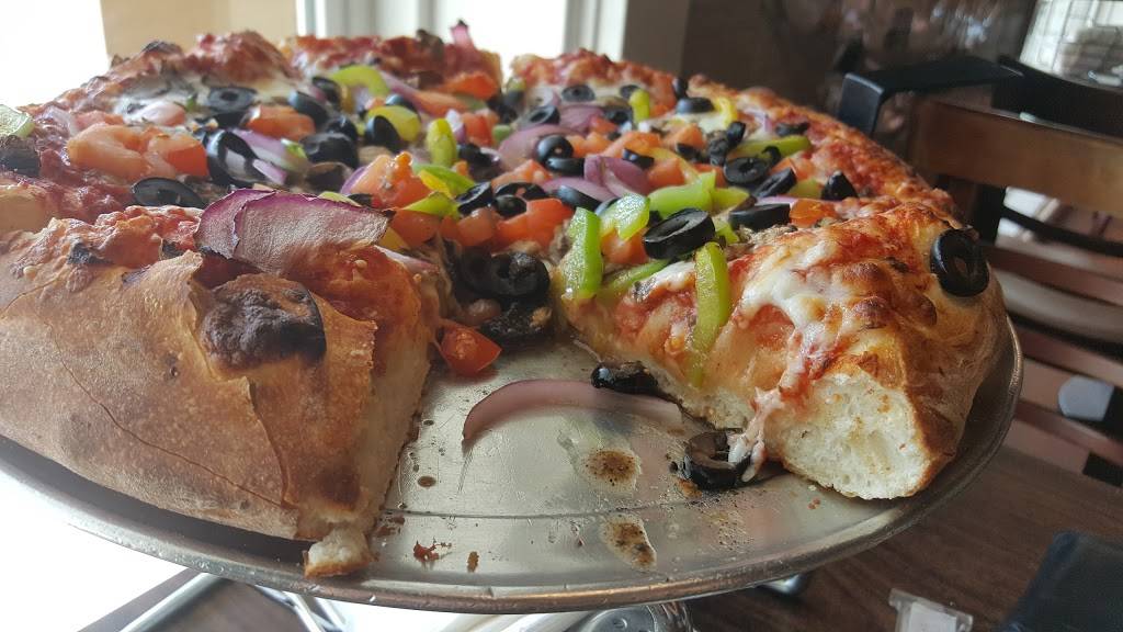 Stuft Pizza | restaurant | 24821 Del Prado Ave, Dana Point, CA 92629, USA | 9492406444 OR +1 949-240-6444